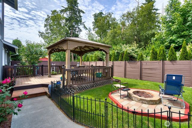 3608 W Fifth, Anacortes, WA 98221