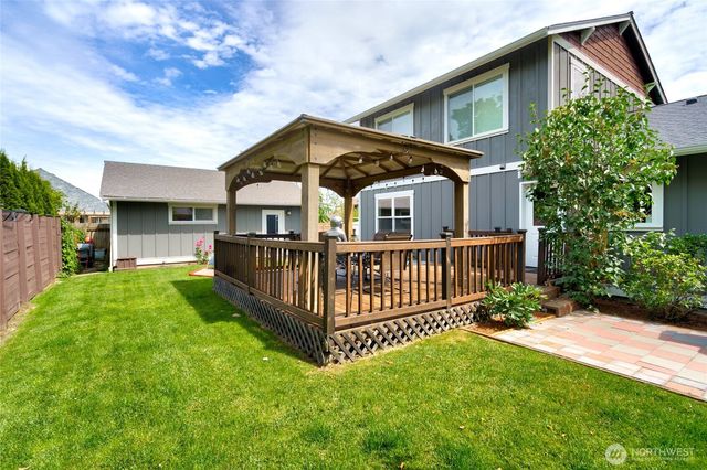 3608 W Fifth, Anacortes, WA 98221
