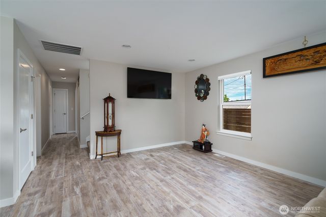 3608 W Fifth, Anacortes, WA 98221