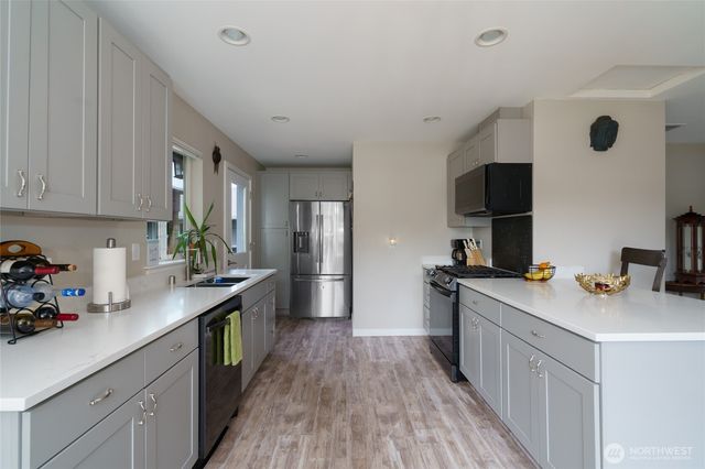3608 W Fifth, Anacortes, WA 98221