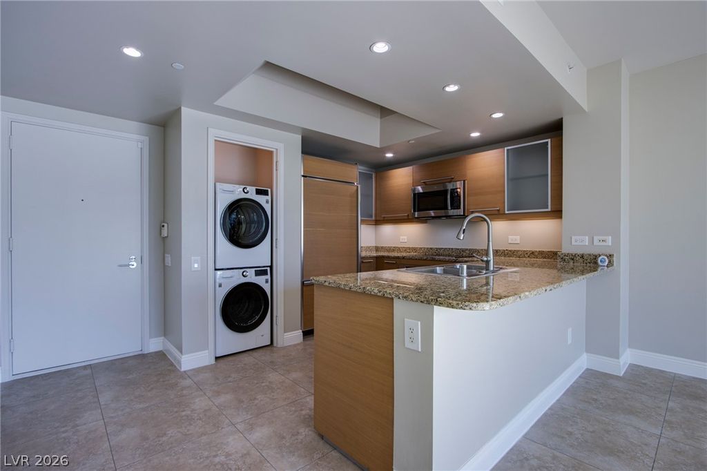 222 Karen Avenue 2303, Las Vegas, NV 89109 — photo 4