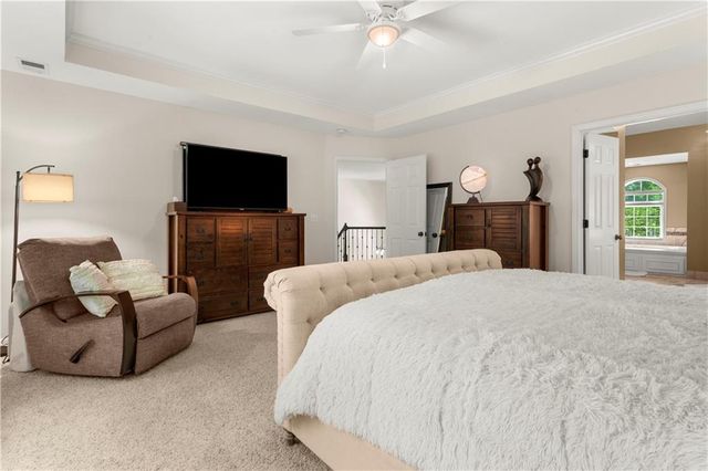 5816 NE Ruby Court, Lee's Summit, MO 64064
