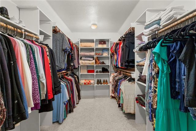 5816 NE Ruby Court, Lee's Summit, MO 64064