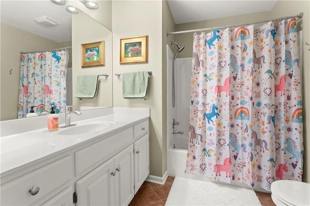 5816 NE Ruby Court, Lee's Summit, MO 64064
