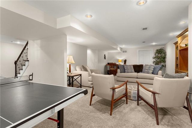 5816 NE Ruby Court, Lee's Summit, MO 64064