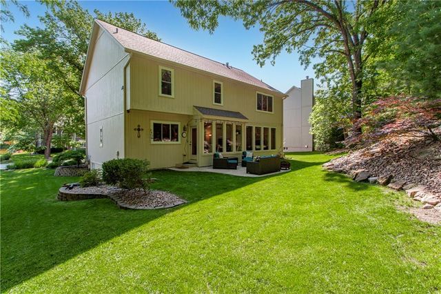 5816 NE Ruby Court, Lee's Summit, MO 64064