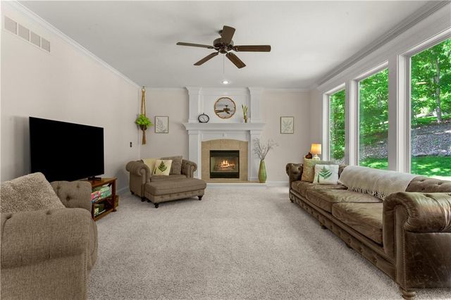 5816 NE Ruby Court, Lee's Summit, MO 64064