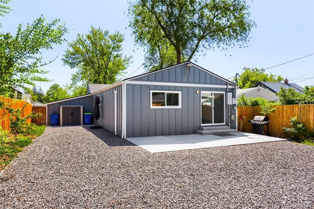 3255 S Corona Street, Englewood, CO 80113