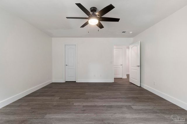 800 Shadow Ridge Dr, Pensacola, FL 32514