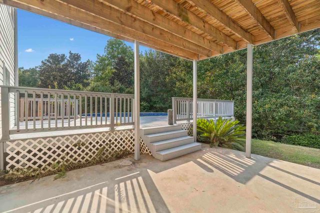 800 Shadow Ridge Dr, Pensacola, FL 32514