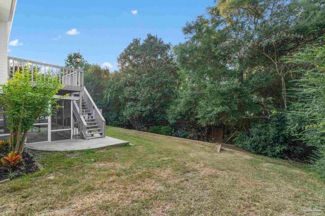 800 Shadow Ridge Dr, Pensacola, FL 32514