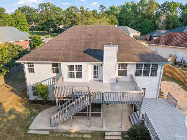 800 Shadow Ridge Dr, Pensacola, FL 32514