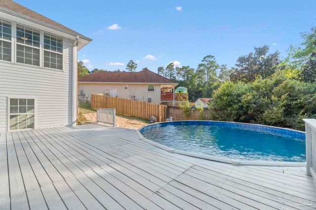 800 Shadow Ridge Dr, Pensacola, FL 32514
