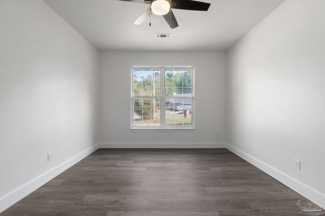 800 Shadow Ridge Dr, Pensacola, FL 32514