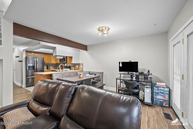 8819 Boom Circle, Anchorage, AK 99502