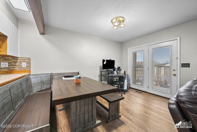 8819 Boom Circle, Anchorage, AK 99502