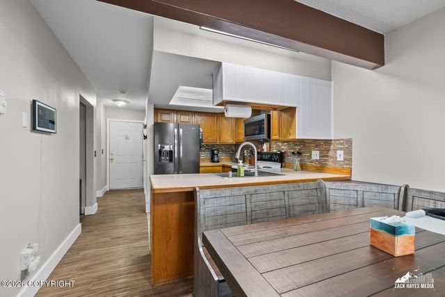 8819 Boom Circle, Anchorage, AK 99502