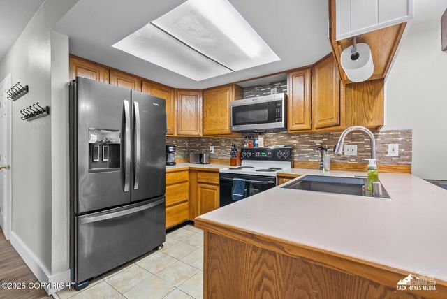 8819 Boom Circle, Anchorage, AK 99502