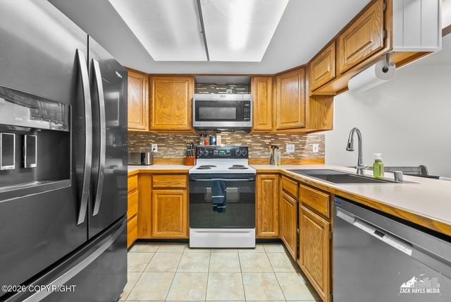 8819 Boom Circle, Anchorage, AK 99502