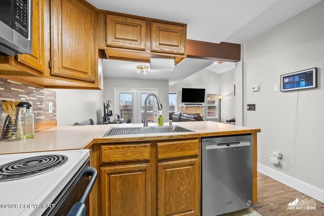 8819 Boom Circle, Anchorage, AK 99502