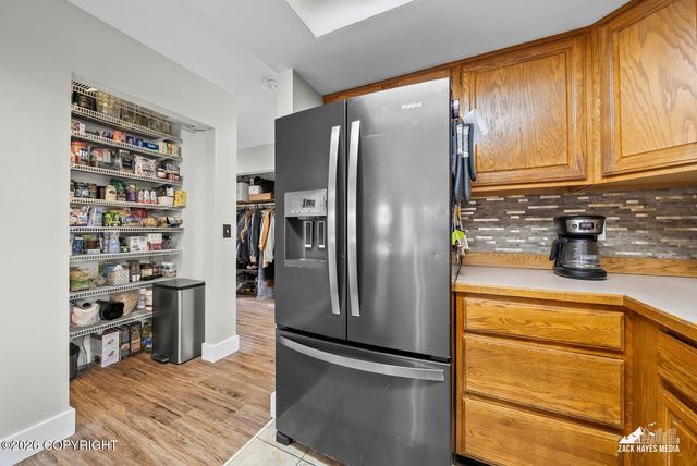 8819 Boom Circle, Anchorage, AK 99502