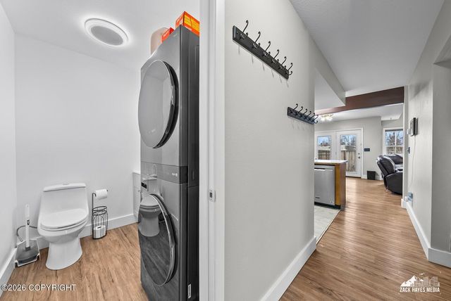 8819 Boom Circle, Anchorage, AK 99502