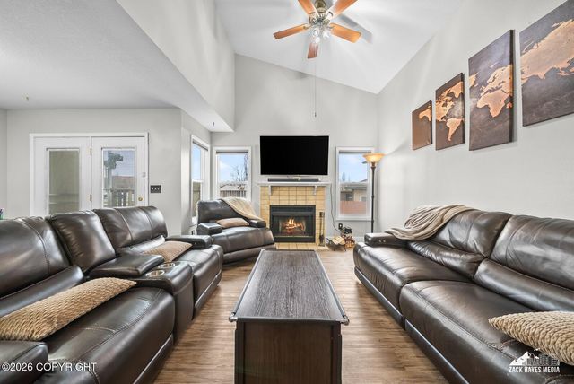 8819 Boom Circle, Anchorage, AK 99502