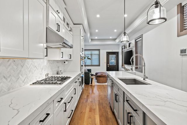 4732 S Evans Avenue, Chicago, IL 60615