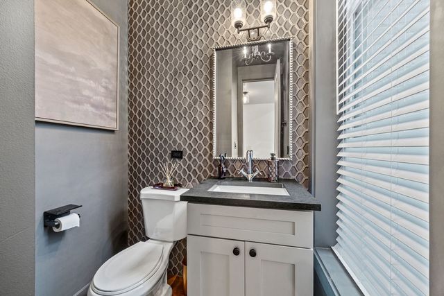 4732 S Evans Avenue, Chicago, IL 60615