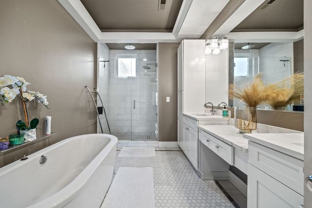 4732 S Evans Avenue, Chicago, IL 60615