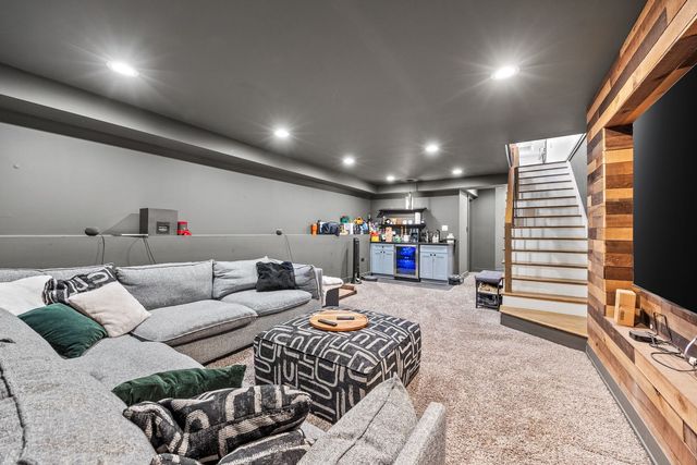 4732 S Evans Avenue, Chicago, IL 60615