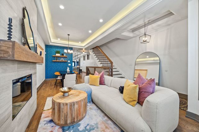 4732 S Evans Avenue, Chicago, IL 60615