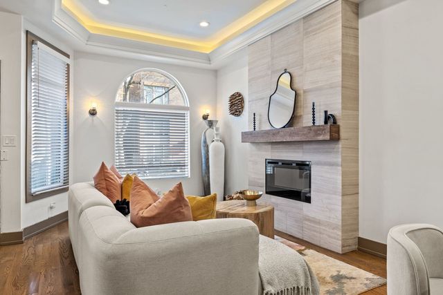 4732 S Evans Avenue, Chicago, IL 60615