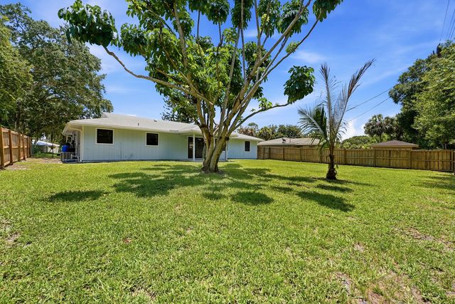 6007 Fort Pierce Boulevard, Fort Pierce, FL 34951