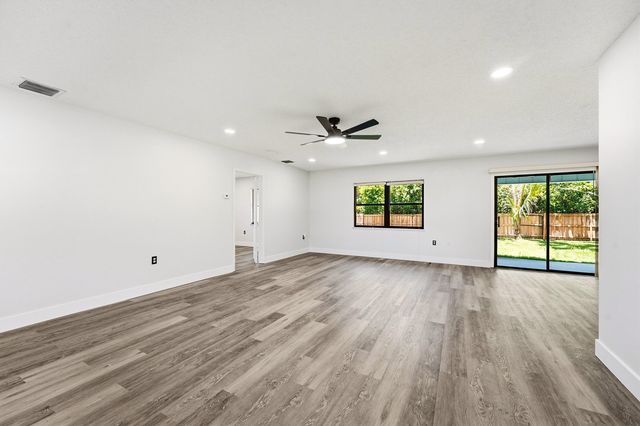 6007 Fort Pierce Boulevard, Fort Pierce, FL 34951