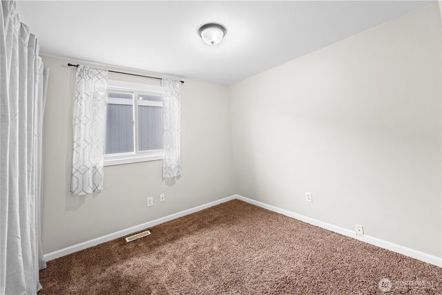 709 Lois Lane, Sultan, WA 98294