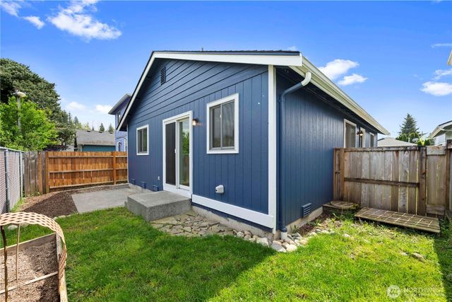 709 Lois Lane, Sultan, WA 98294