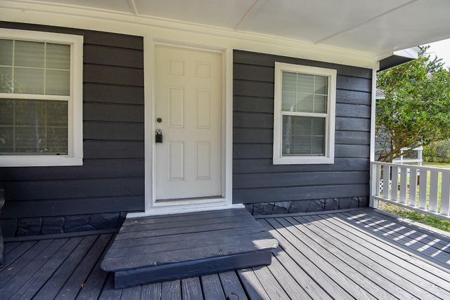 56 W County Road 3251 W, Cleveland, TX 77327