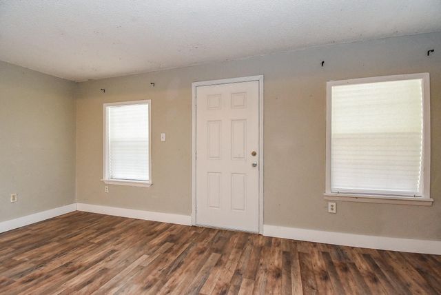 56 W County Road 3251 W, Cleveland, TX 77327