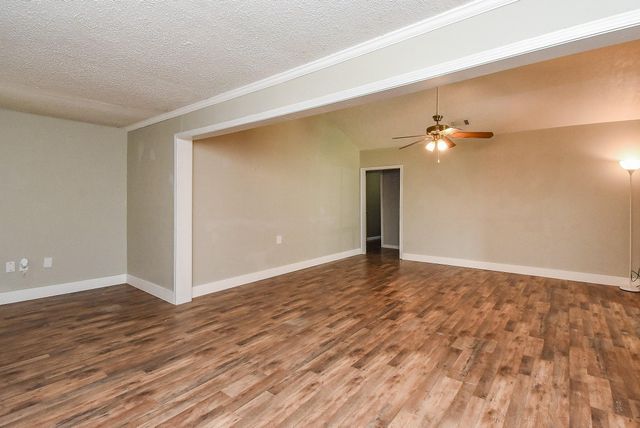 56 W County Road 3251 W, Cleveland, TX 77327