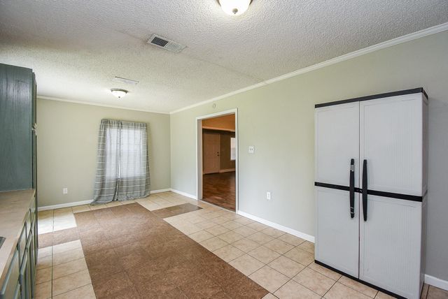 56 W County Road 3251 W, Cleveland, TX 77327