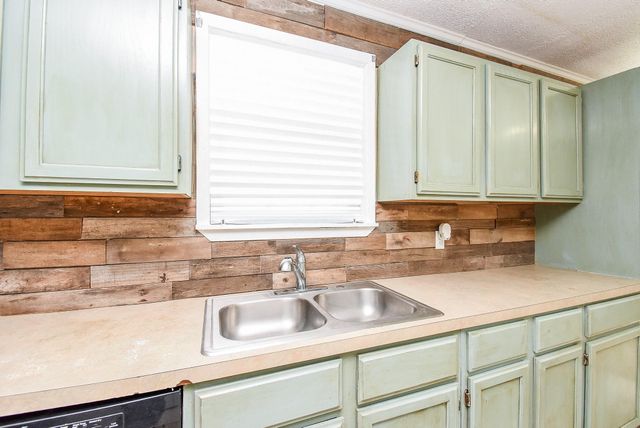 56 W County Road 3251 W, Cleveland, TX 77327