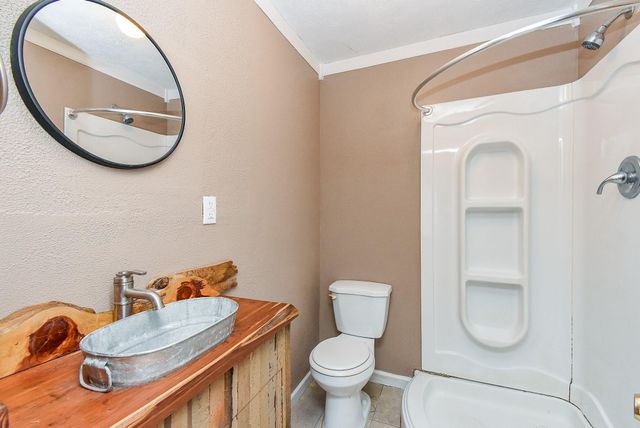 56 W County Road 3251 W, Cleveland, TX 77327