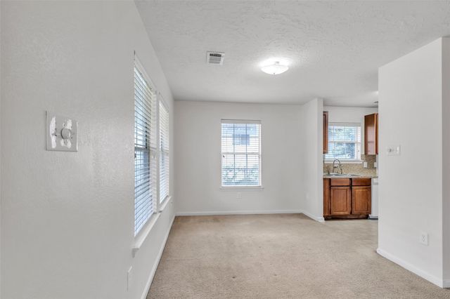6928 Canal Street, Houston, TX 77011