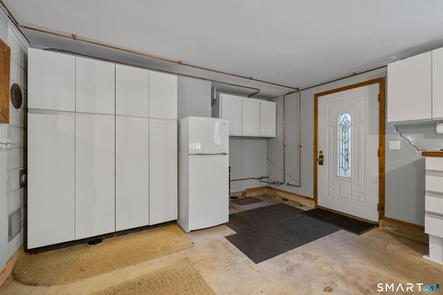 18 Shawandassee Road, Waterford, CT 06385