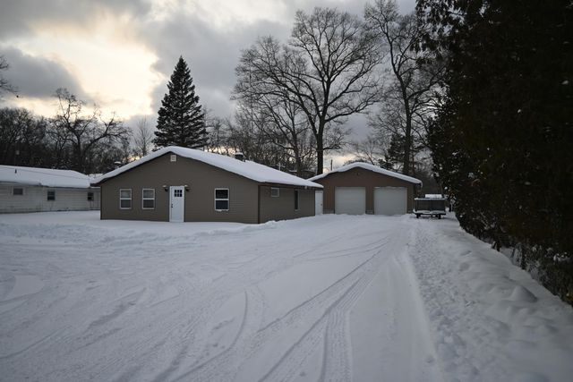 2087 Whitehall Road, Laketon Twp, MI 49445