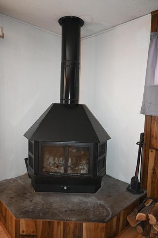 2087 Whitehall Road, Laketon Twp, MI 49445