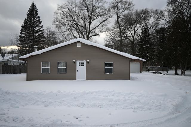 2087 Whitehall Road, Laketon Twp, MI 49445