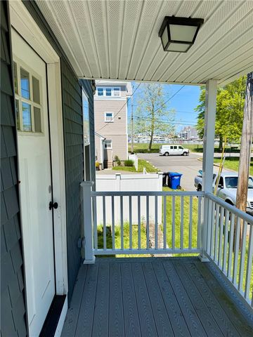 3 Clinton Street A, Newport, RI 02840