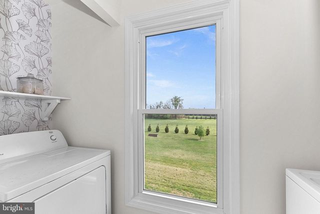 78 FAIRVIEW DR, Charles Town, WV 25414